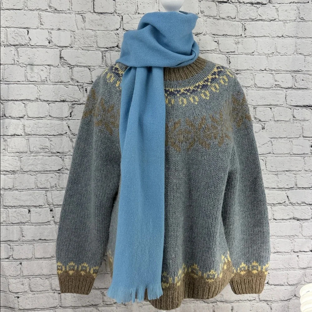 Vintage Scottish 100% Wool Fringed Neck Scarf -- Sky Blue -- Unisex Like New!